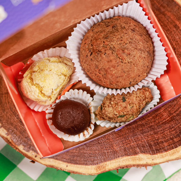 Marmitinha saudavel - bolo de banana, kibe, coxinha e brigadeiro