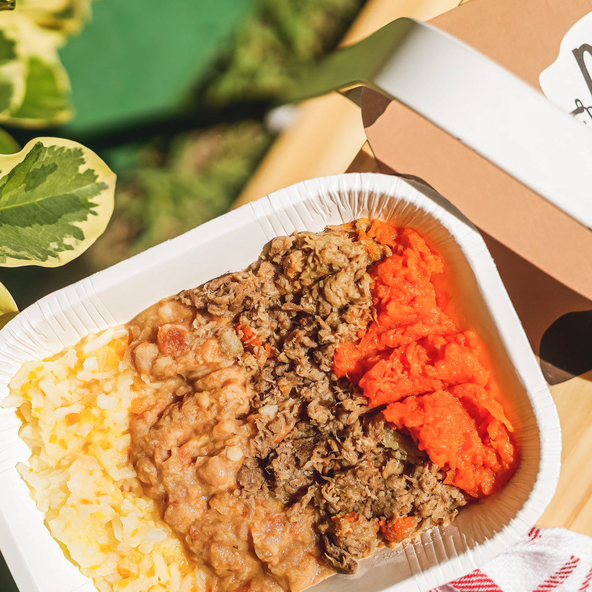 Guisadinho de Carne com Arroz, Feijão mulatinho e Abóbora