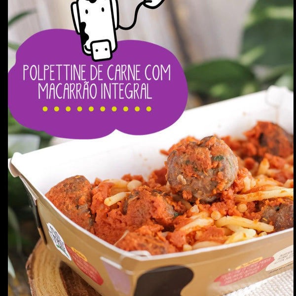 Polpettine de carne moída, macarrão integral e molho de tomate